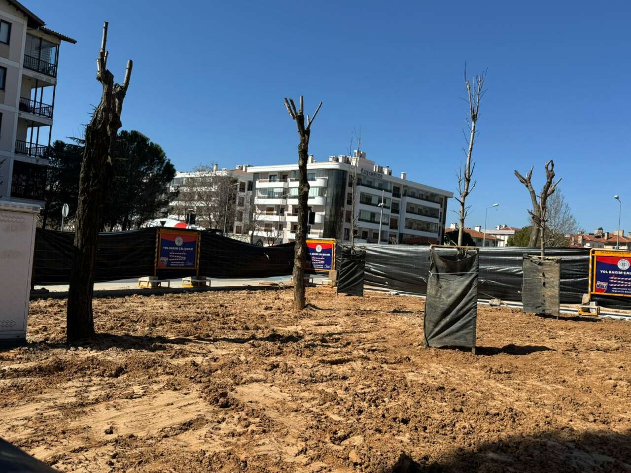 Muğla'daki Parklarda “Beton” Tartışması Büyüyor: 2 Dönümlük Alana 6,4 Milyon TL’lik Yenileme Projesi Gündemde 8